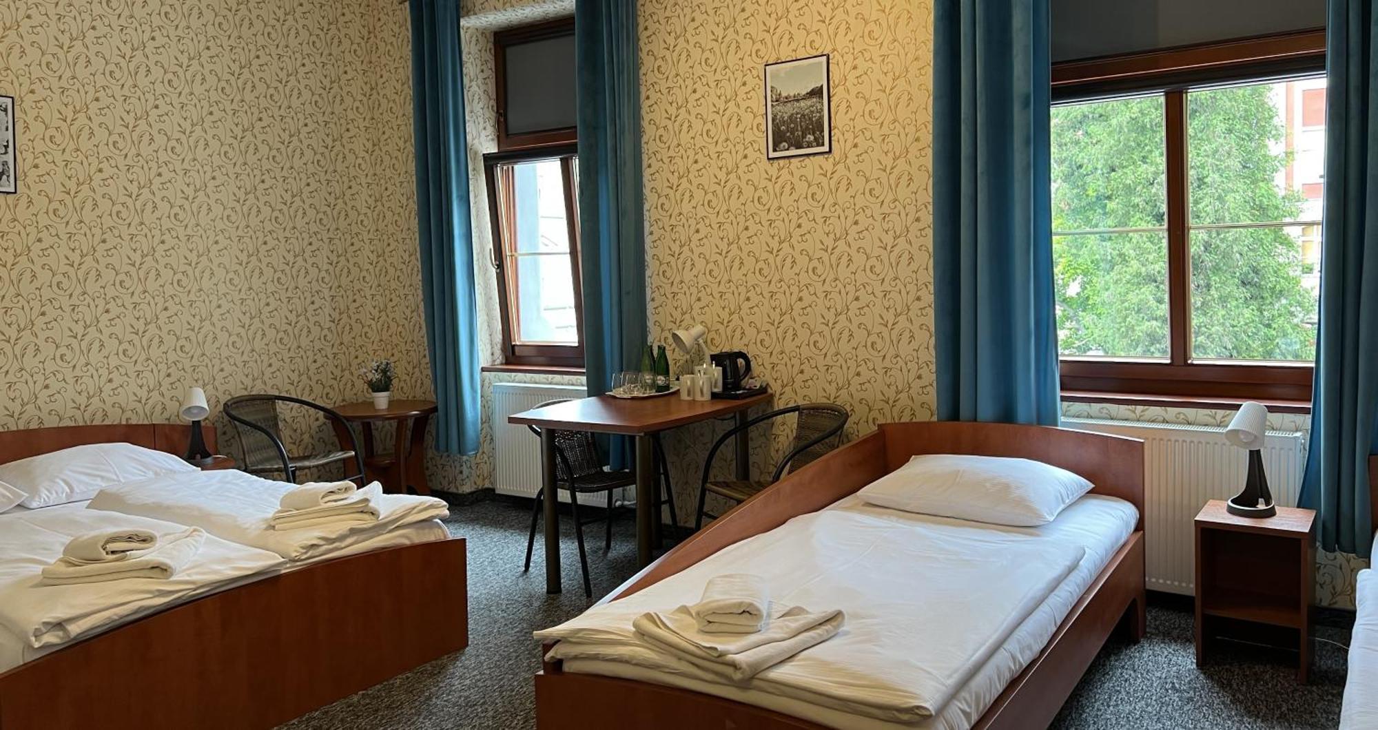 I Restauracja Castle Hotel 3*