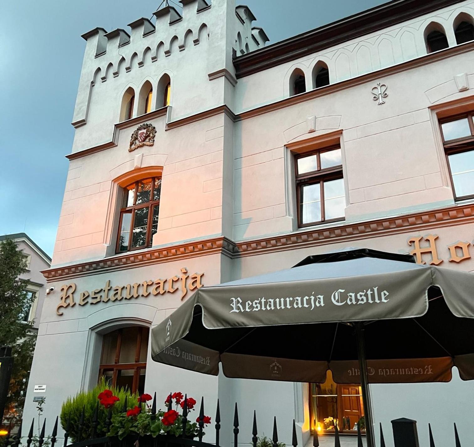 I Restauracja Castle Hotel 3*